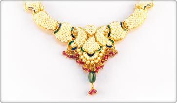 Stylish Gold Necklace