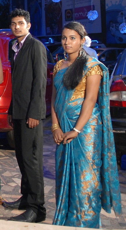 पार्टी होस्टेस पुरुष और महिला सेवा