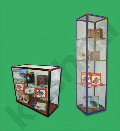 एल्यूमीनियम काउंटर और शोकेस