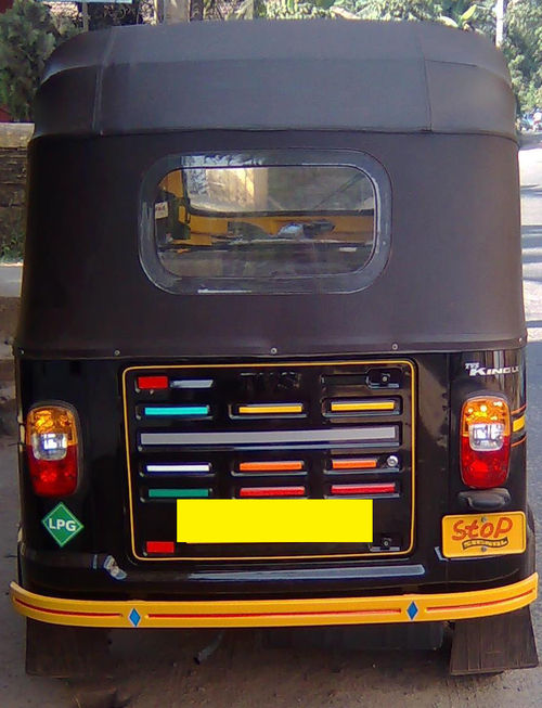 Black Strip Bajaj Compact Auto Rickshaw Rubber Floor Mats, Packaging Type:  Roll, Vehicle Shape Fit at Rs 399/piece in Kottayam