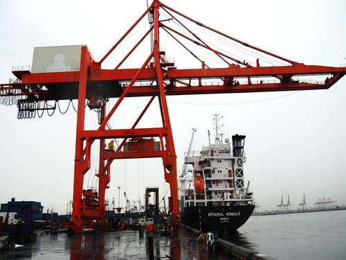 Ceramic Quay Side Container Crane