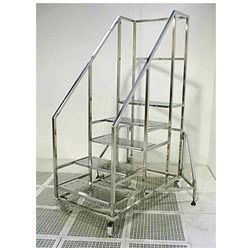 Ss Ladders  By S.p. Engineering