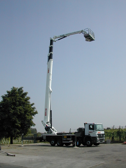 Articulated Truck Mounted Aerial Platform With JIB TJ65