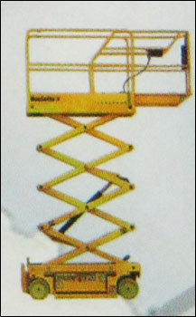 Self Propelled Scissor Lift