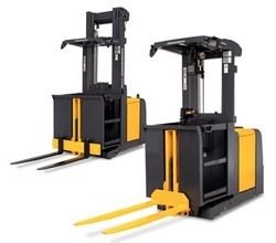 Battery Handling Fork Lift Truck