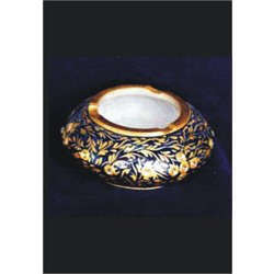 Marble Ashtray - Premium Marble Material, Elegant Gold Leaf Painting | Expertly Designed for Diverse Client Needs