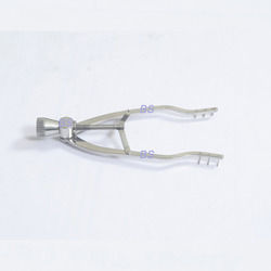 Curved Eye Speculum