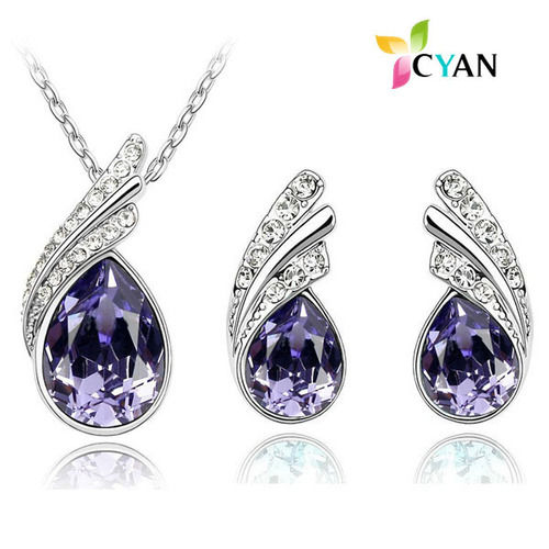 Austrian Crystal Necklace Set With Crystal Earrings