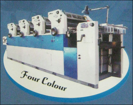  चार रंगीन प्रिंटिंग मशीनें 