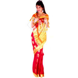 Contrast Border Saree