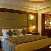 Studio Suites Guest Room Hotel By RADISSON BLU RESORT TEMPLE BAY