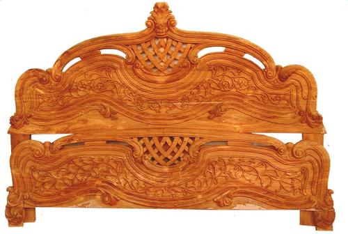 Beautiful Antique Style Hand Carved King Size Bed