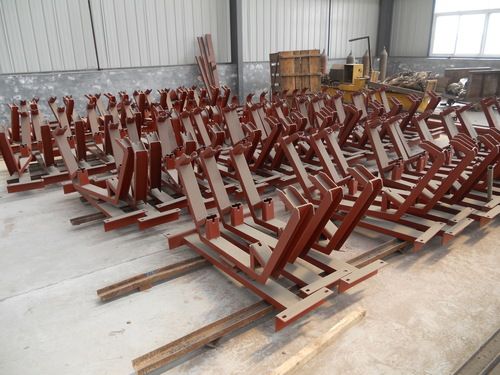 Conveyor Roller Support And Roller Bracket