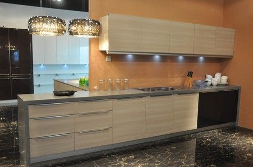 High Gloss Uv Mdf Wooden Kitchen Cabinet