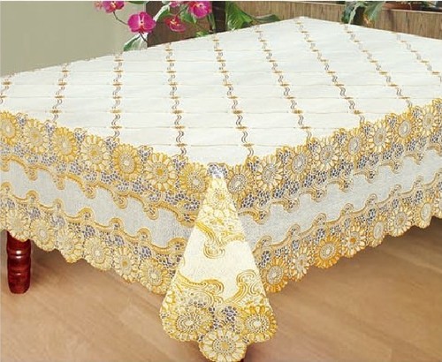 गोल्डन और सिल्वर पीवीसी टेबल रनर