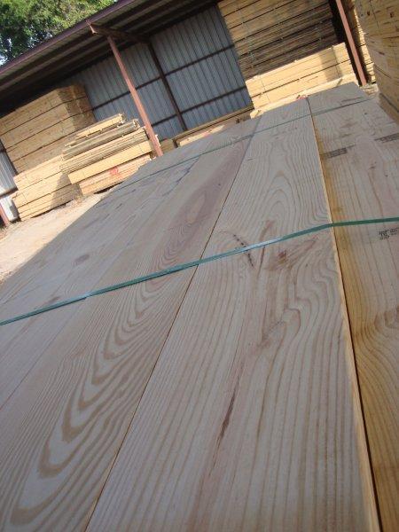 Southern Yellow Pine Wood - Superior Grade Lumber | Premium Quality for Versatile Applications