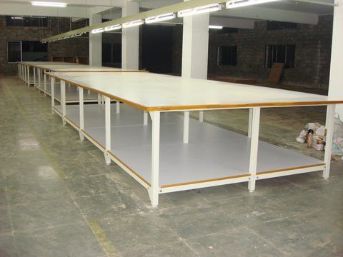 Lay Cutting Table
