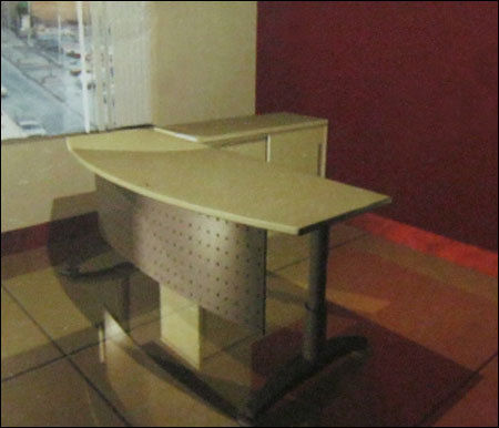 Strong And Heavy Reception Table