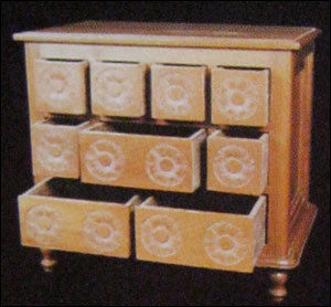 T W Medicine Chest