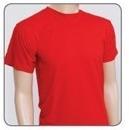  लाल रंग की टी-शर्ट