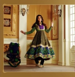 Graceful Chun Gherdar Kameez