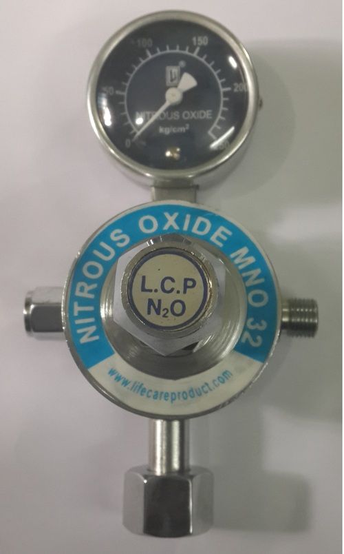 nitrous oxide regulator