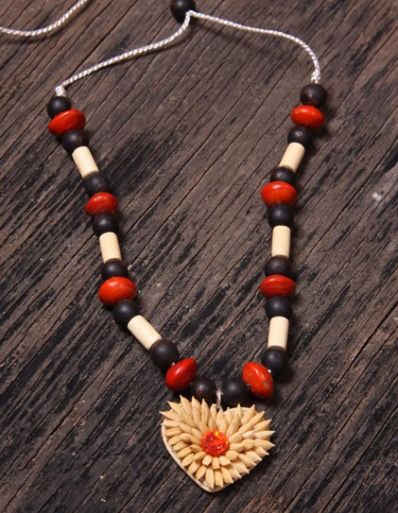 Ladies Traditional Design Necklace