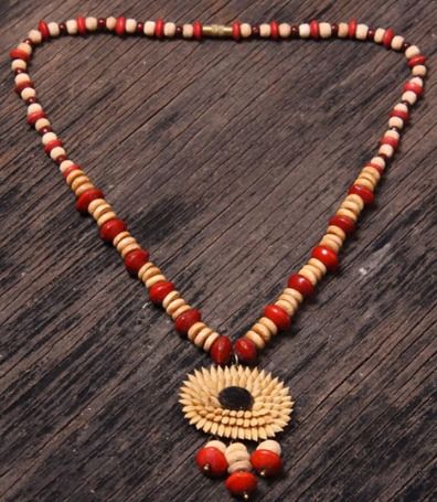 Ladies Traditional Necklace