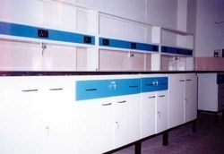 Wall Units with Reagent Racks