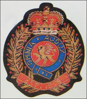 Omnia Audux Emblem