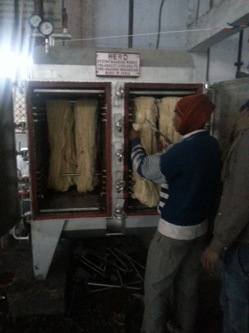 Hank Yarn Dyeing Machine 