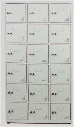 18 Lockers Unit