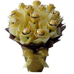 Chocolate Bouquet - Assorted Flavors with Decorative Items | Eye-Catching Gift for All Occasions