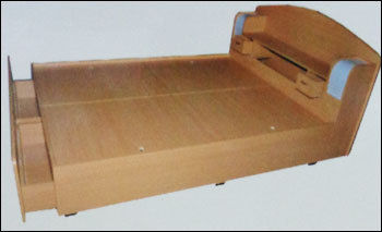  लकड़ी का बिस्तर (Bwf-021) 