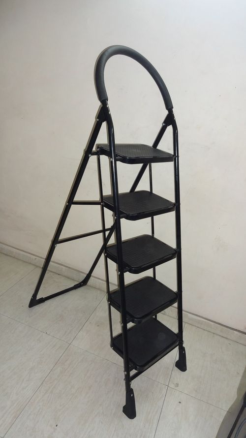 Commercial Black Color Ladder