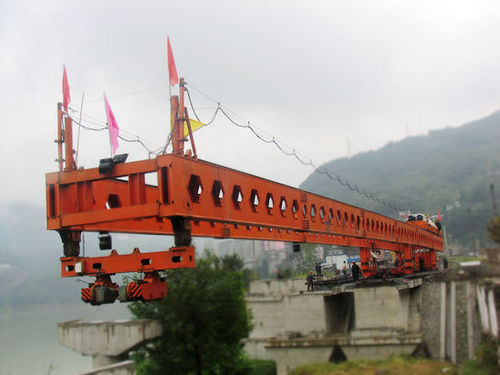 Honeycomb Girder Launching Gantry For Highway Bridge