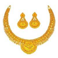 Gold Necklace Set