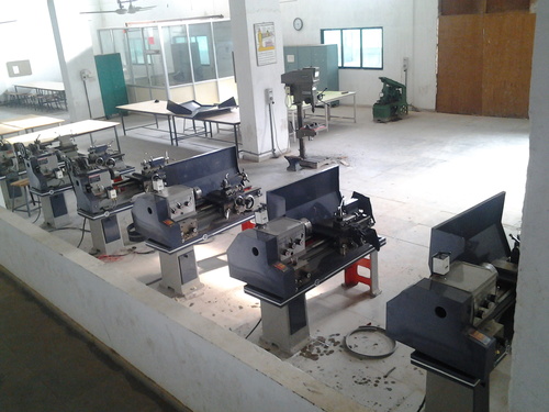 Medium Duty Lathe Machine