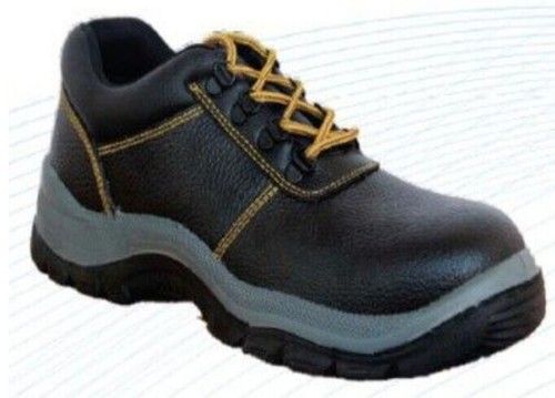 Embossed Action Leather Safety Shoes at 