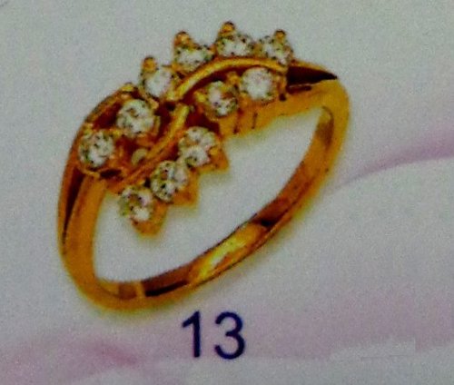 Eye-Catching Ladies Gold Ring