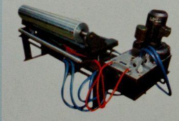 Tracking Roller Assembly