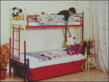 Bunk Bed With Pull Out And Storage