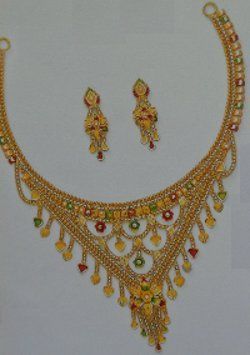 Designed Gold Necklace Set