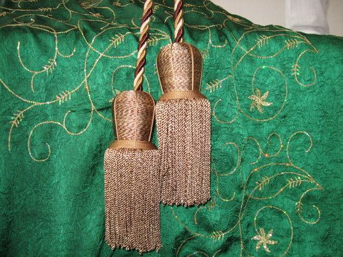 Bell Shaped Tassel - Tana Bana