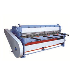 Under Crank Shearing Machine - Stainless Steel, 1270 x 2 mm to 3150 x 4 mm Sizes, 45-50 mm Thickness, Versatile Shearing Capacity