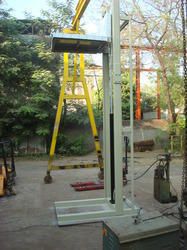 Industrial Goods Lift Machine