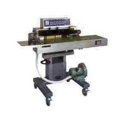 Band Sealer Machine - Max. Conveyor Load 40 kg, Seal Width 8-12 mm, 9 m/min Speed, 30° Table Tilt, 220V, 0-300°C Temperature