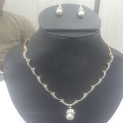 Pearl Pendant with Drop Earring