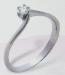 गोल्ड एंड डायमंड रिंग (21102223)