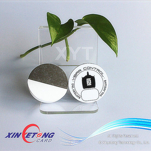 कस्टम प्रिंटेड 25mm Ntag203 एंटी-मेटल NFC PVC टैग 